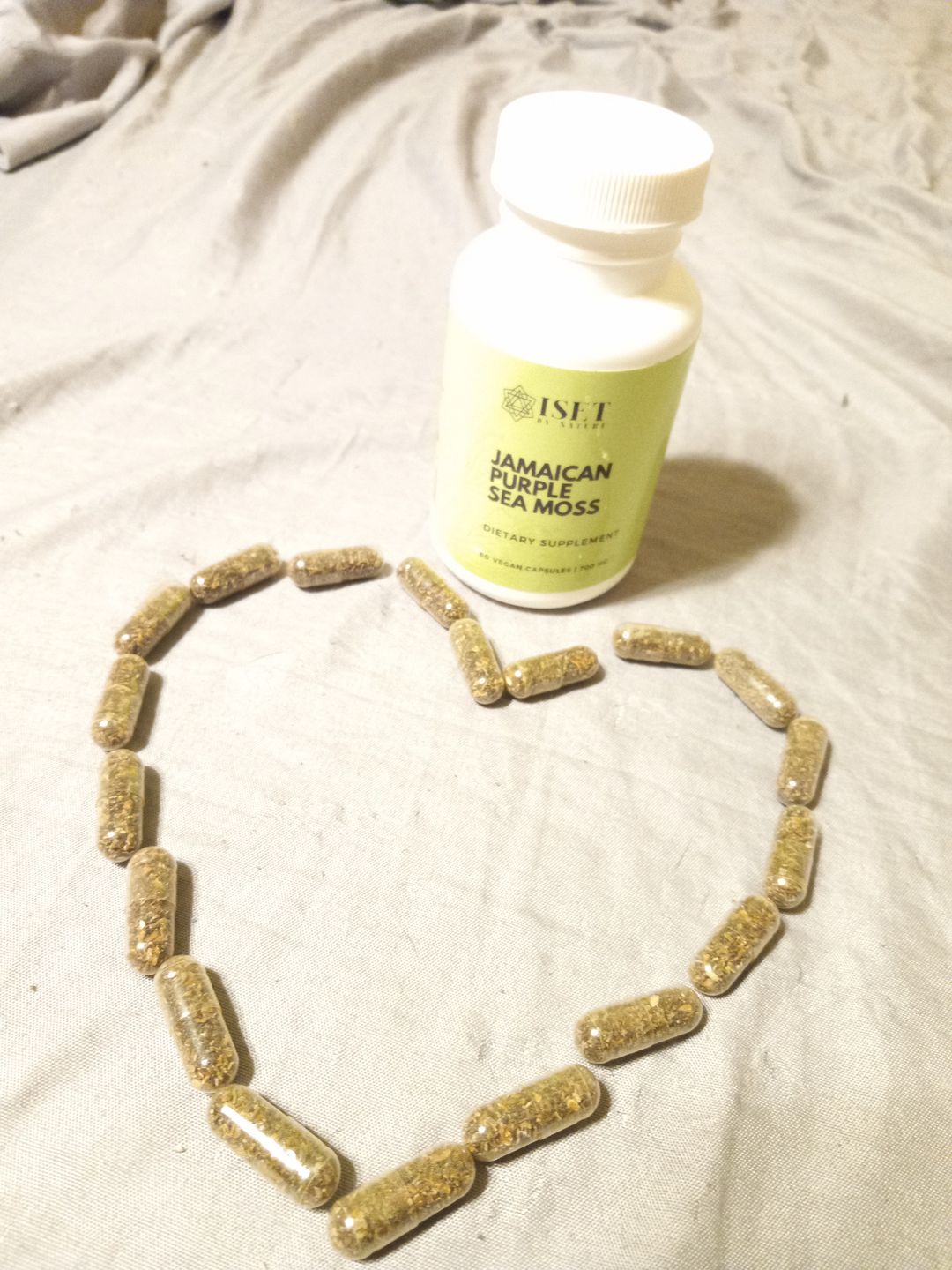 Customer photo review of Jamaican Purple Sea Moss Capsules | 700 mg | 100% Pure | No Fillers | 60 Vegan Capsules