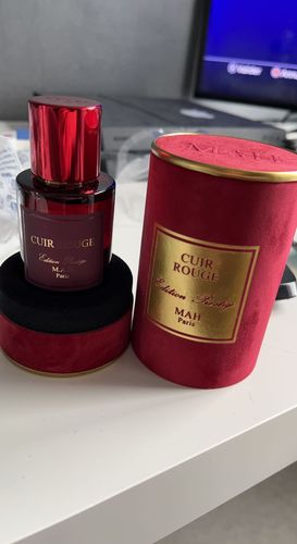 Customer photo review of Cuir Rouge