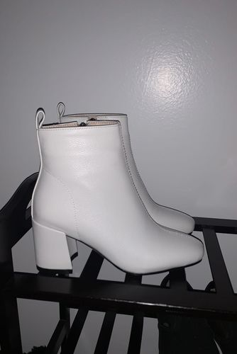 Customer photo review of Small Size Side Zipper Short Boots BS397