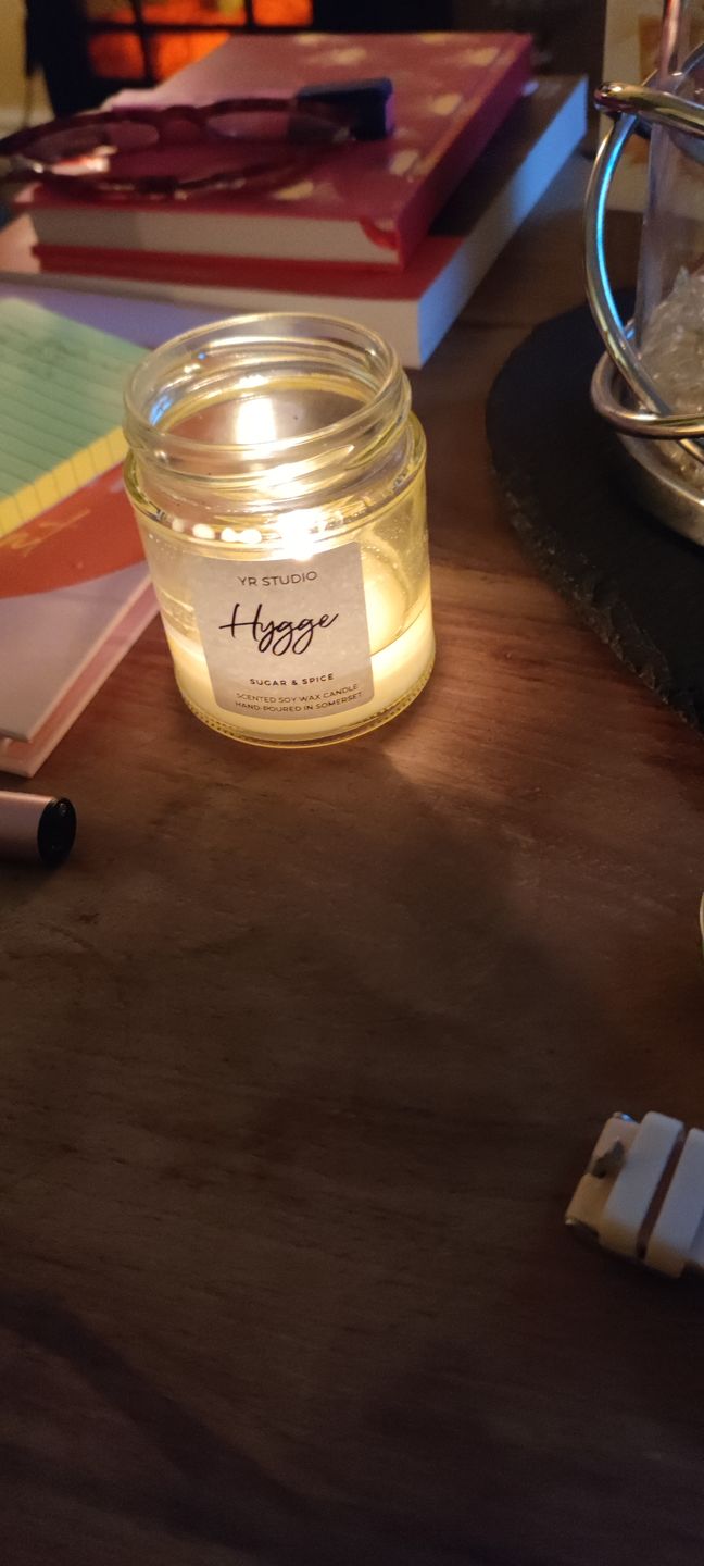Customer photo review of "Hygge" Sugar & Spice Soy Candle in Amber Jar