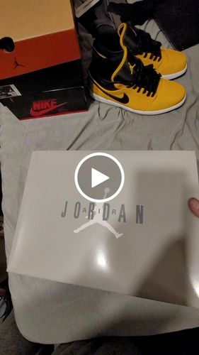 Customer video review of 2021 Air Jordan 11 “Cool Grey” Early Pairs