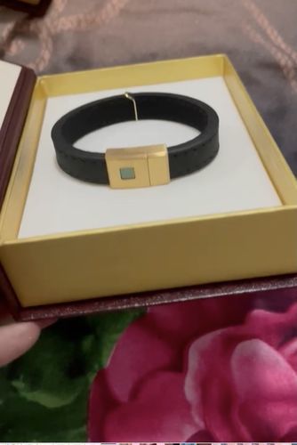 Customer photo review of Gold Stability Bracelet