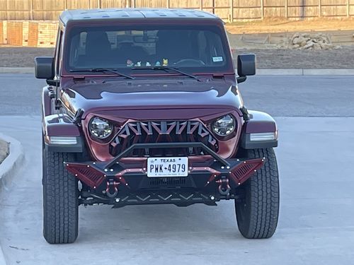 Customer photo review of Shark Grille - Matte Black for 18-21 Jeep Wrangler JL & Gladiator JT