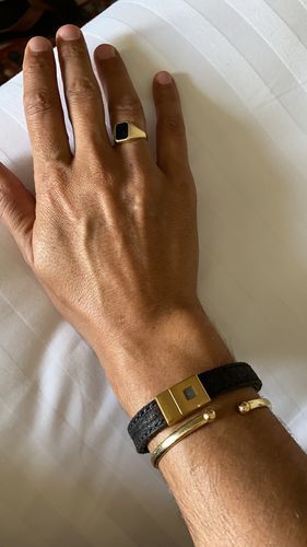 Customer photo review of Gold Stability Bracelet