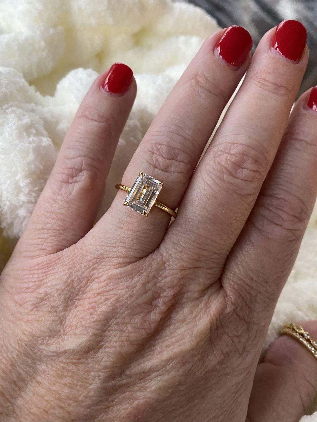 Customer photo review of S925 Classic 3.5Ct/5.0Ct Emerald Cut Solitaire Engagement Ring Stackable Ring For Everyday Wear