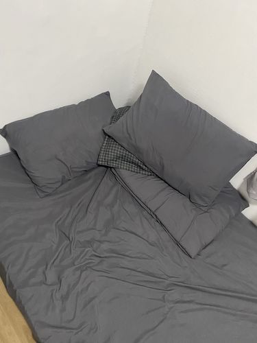 Customer photo review of PLAIN BEDDING SETS