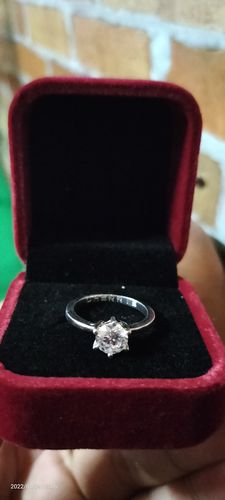 Customer photo review of 1ct Solitaire 6-prong Engagement Ring
