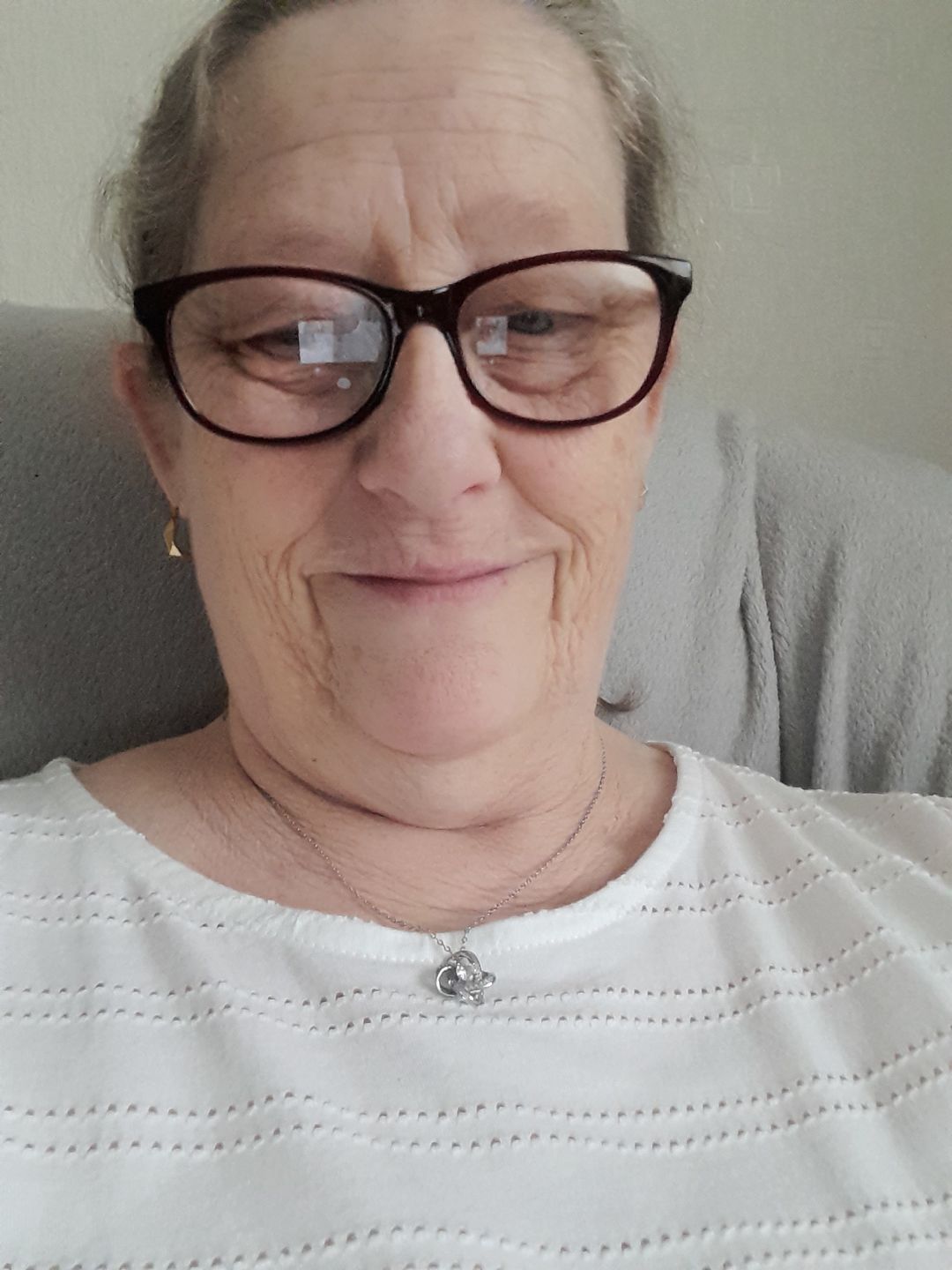 Customer photo review of To My Wonderful Wife Silver Love knot necklace