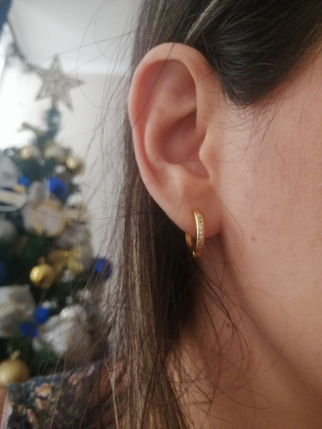 Customer photo review of ARGOLLAS LISAS CIRCONES BAÑADAS EN ORO 15MM