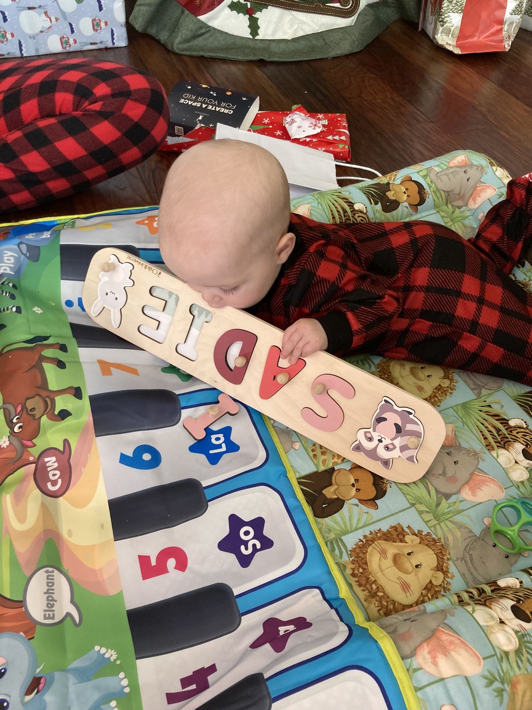 Customer photo review of Acrylic Stand for Name Puzzle