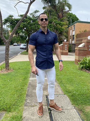 Customer photo review of Blue Element Men's Short Sleeve Muscle Fit Shirt