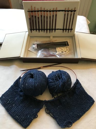 Customer photo review of Symfonie: KnitPro Interchangeable CIRCULAR Needle ROSE DELUXE SET