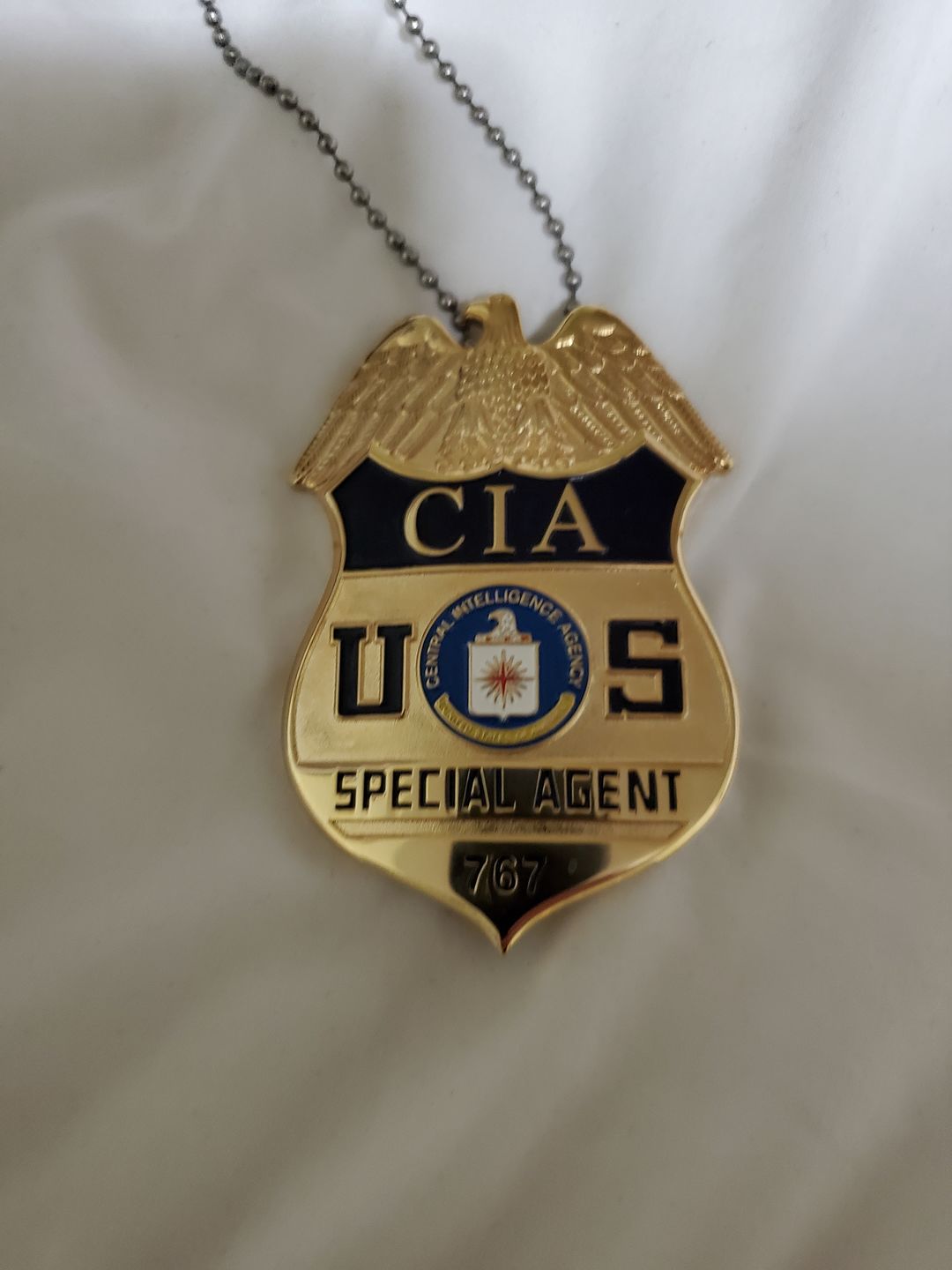 Customer photo review of US CIA Special Agent Badge Solid Copper Replica Movie Props (4 optional)