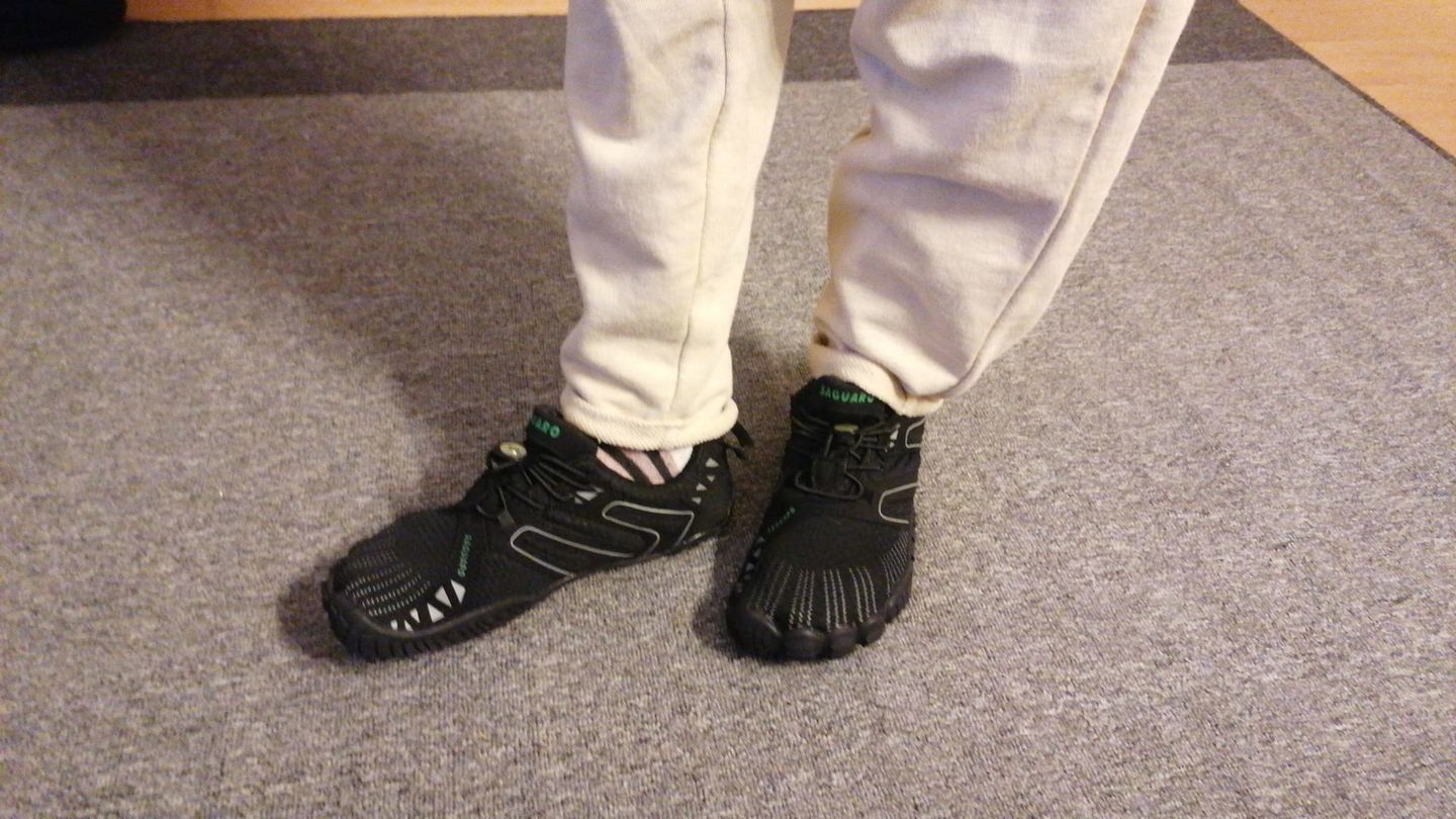 Customer photo review of SAGUARO Damen Reflektierend Barfußschuhe A059