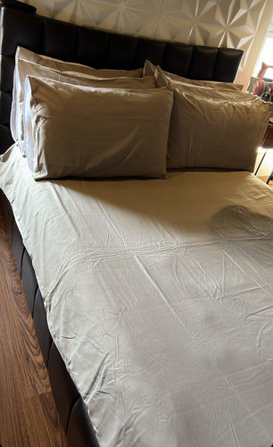 Customer photo review of TWO-TONED PILLOWCASES