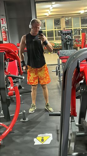 Customer photo review of Leg-Day Shorts - Sunburst