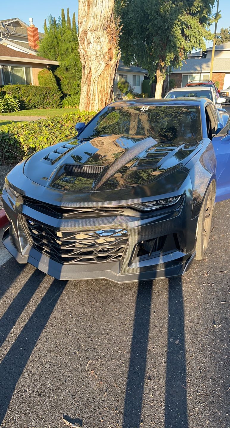 Customer photo review of Pre-Order 2016-2023 Chevy Camaro Terminator Full Carbon Fiber Hood
