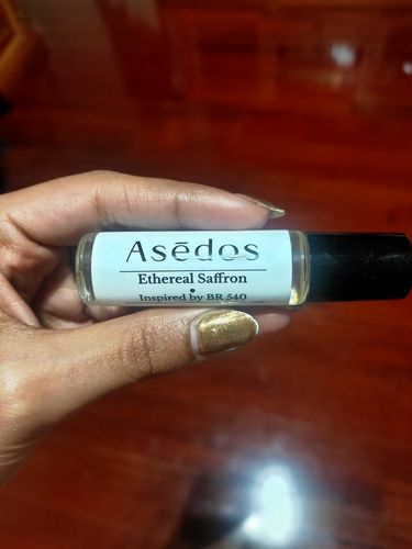 Customer photo review of ETHEREAL SAFFRON PERFUME OIL