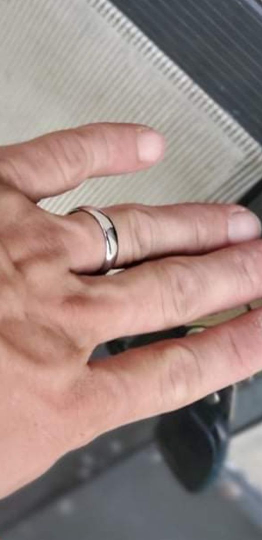 Customer photo review of High Polished Classic Comfort Fit Wedding Band