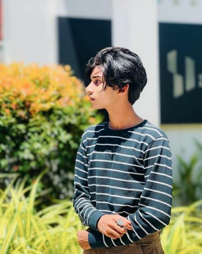 Customer photo review of Posh British Green Full Sleeve T-shirt