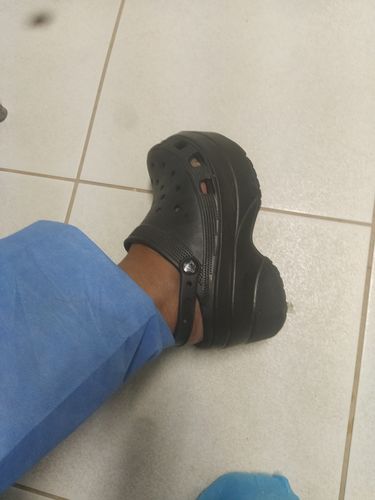 Customer photo review of SANDALIA PLATAFORMA NEGRA 25420