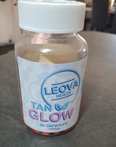 Customer photo review of Leova Tan Glow Capsules
