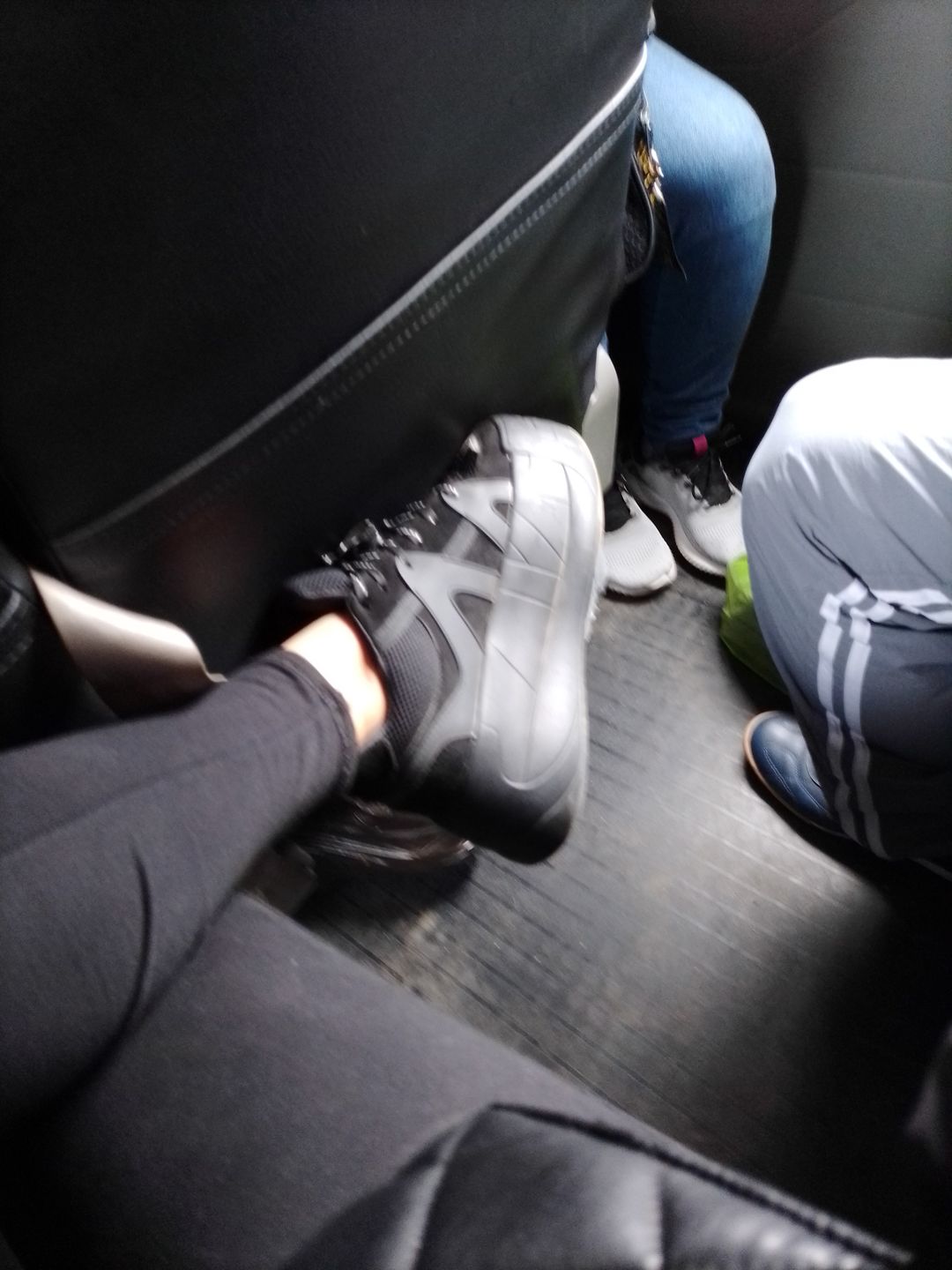 Customer photo review of ZAPATILLA NEGRA C7324