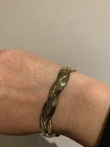 Customer photo review of Twisted Essentials Bracelet