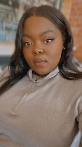 Customer photo review of CHLOE - Peruvian 13x4 Lace Front Wig