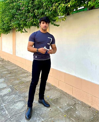 Customer photo review of Square Superior Grey Short Sleeve T-shirt