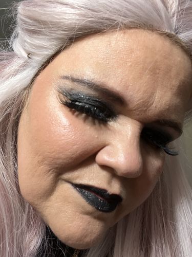 Customer photo review of Stardust Shadow Is Fall’s Prettiest Makeup Trend