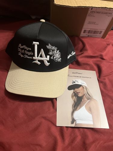 Customer photo review of LA 'Roses' Premium Snapback (Black/Khaki)