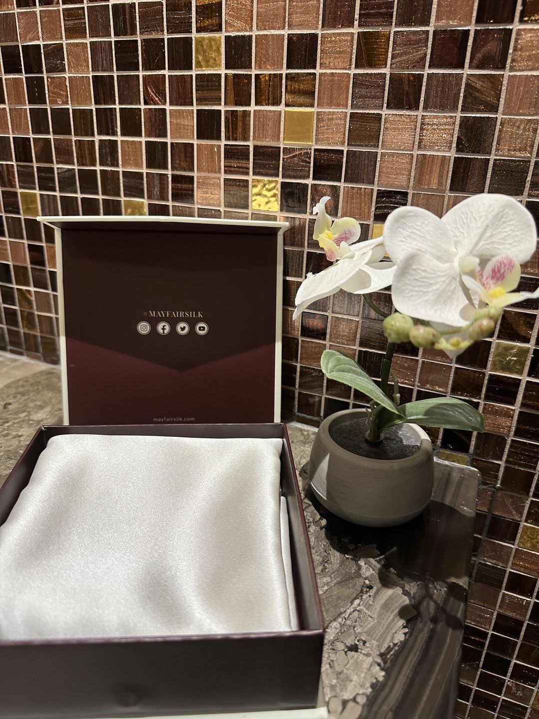 Customer photo review of Brilliant White Pure Silk Pillowcase