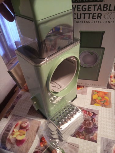 Customer photo review of Affetta Rapido affettatrice rotante per frutta e verdura