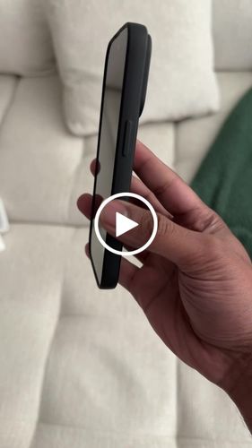 Customer video review of Ultra-Slim MagSafe iPhone Case