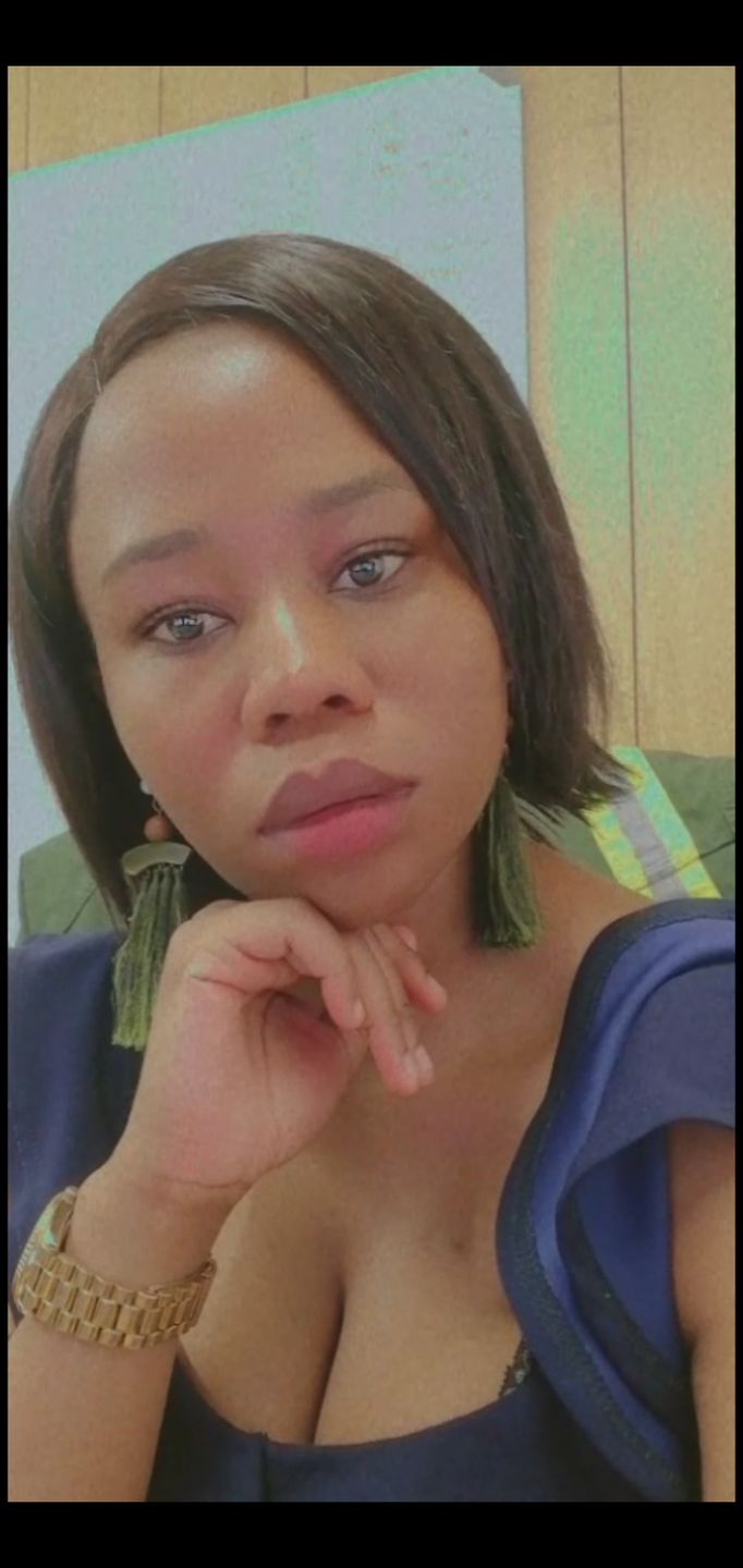 Customer photo review of Brazilian Middle Part 8inch Combo