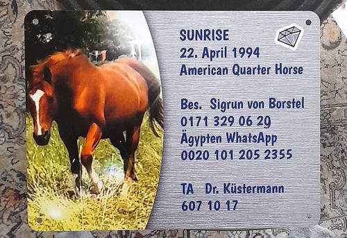 Customer photo review of Pferde Boxenschild mit Foto & Wunschtext