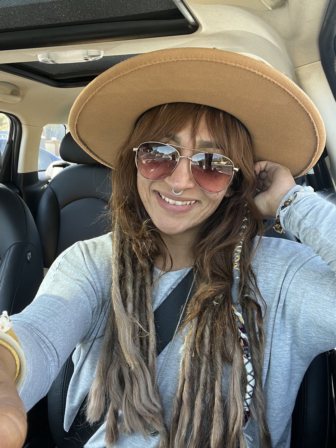 Customer photo review of Mocha Melt - (1 pack of 5 Dreads)