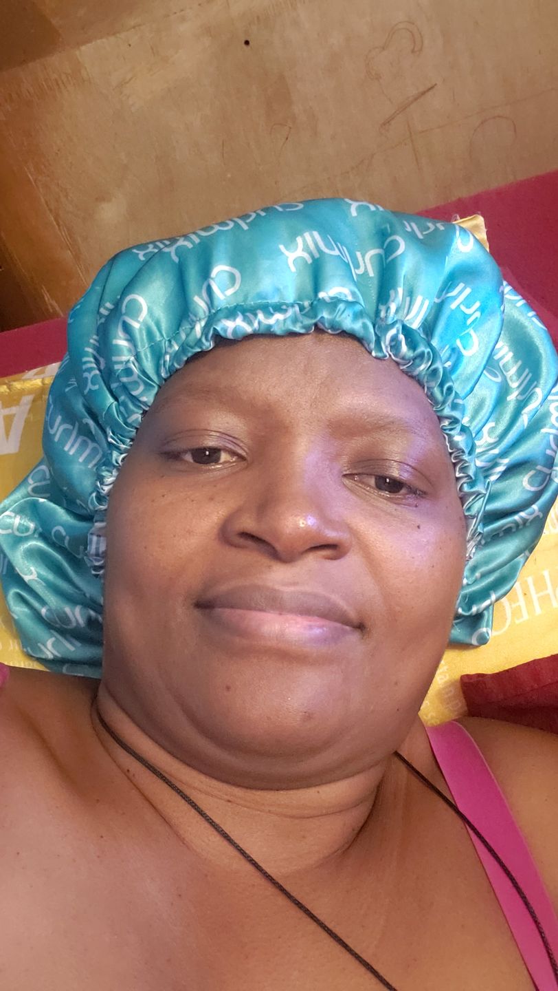 Customer photo review of CurlMix Satin Bonnet 2-in-1 Reversible with Adjustable Drawstring