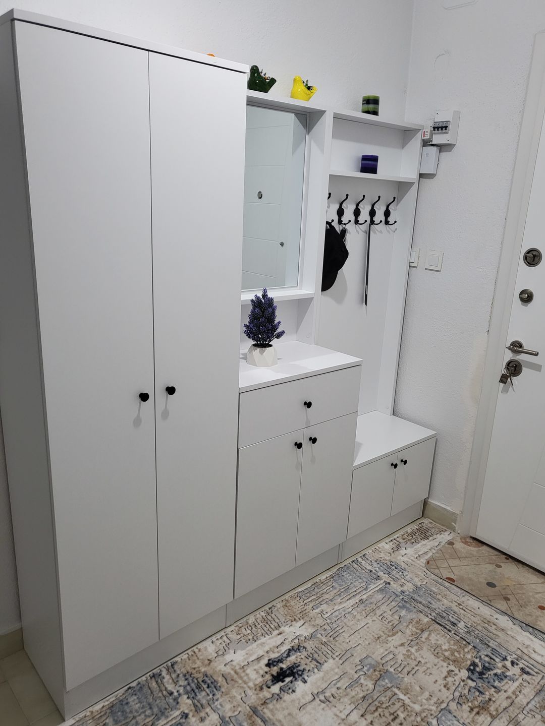 Customer photo review of Rani P6 Modern Çekmeceli Aynalı Raflı Portmanto Ayakkabılık Vestiyer Beyaz M2