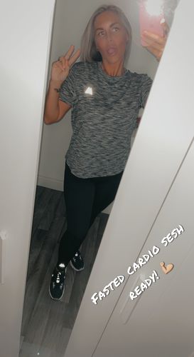 Customer photo review of Women's Trail 2.0 T-Shirt - Navy/White