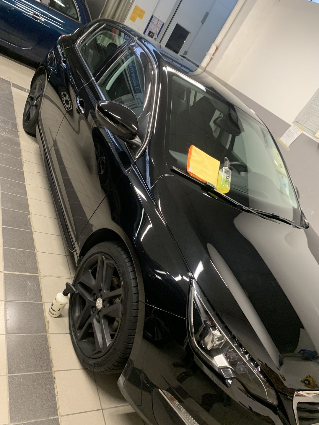 Customer photo review of INNOVACAR W1 QUICK DETAILER: A Fast-Acting Car Cleaner, Polish, and Protector