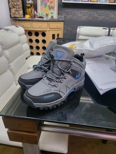 Customer photo review of Waterproof Non-slip Leather Hiking Boots