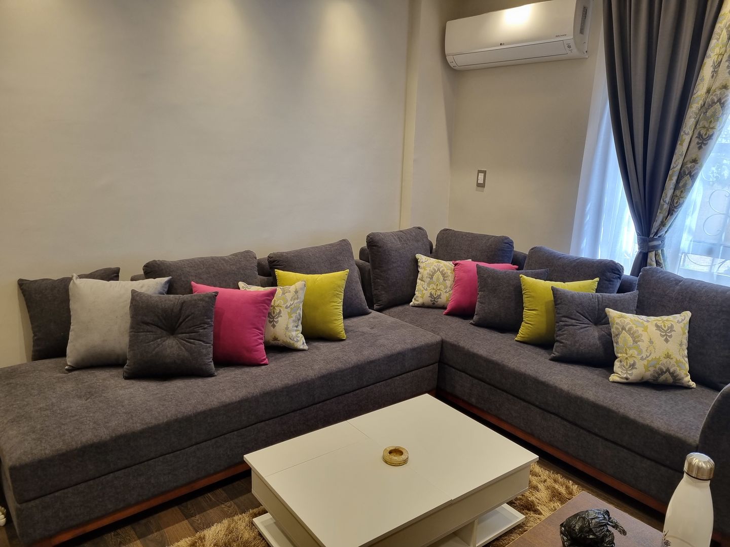 Customer photo review of بوف دائري - أوف وايت - AC96