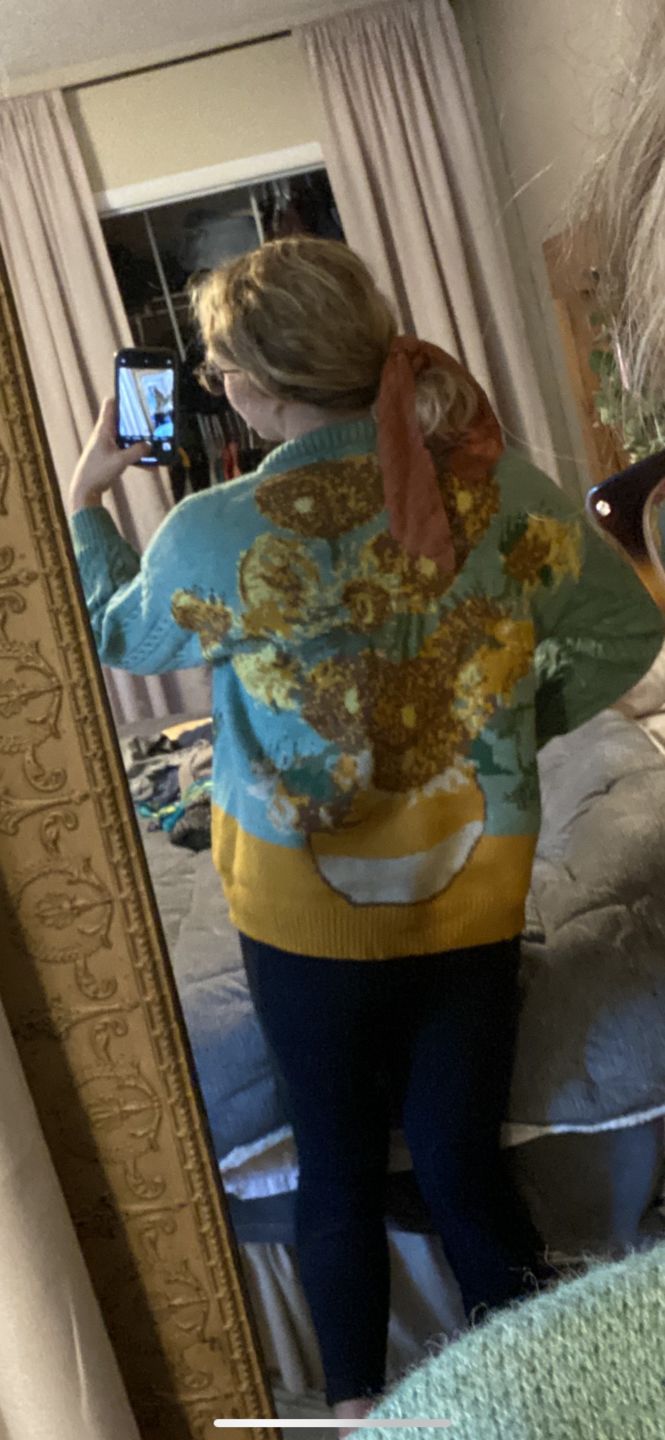 Customer photo review of Van Gogh Vintage Cardigan Knit Sweater