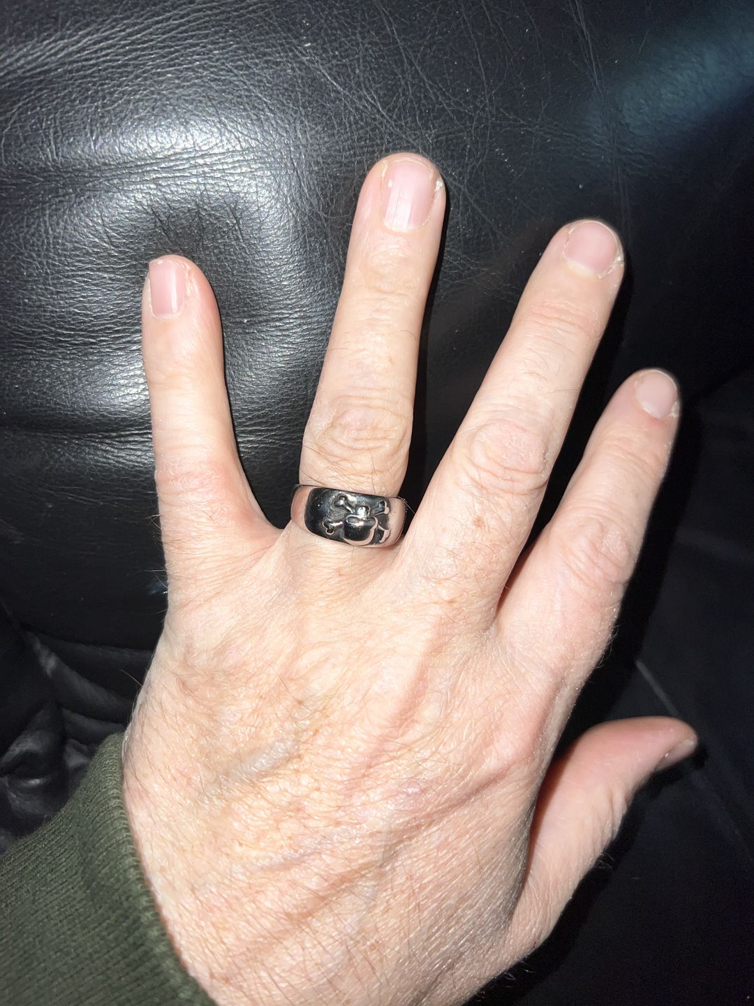 Customer photo review of CROSSBONE.