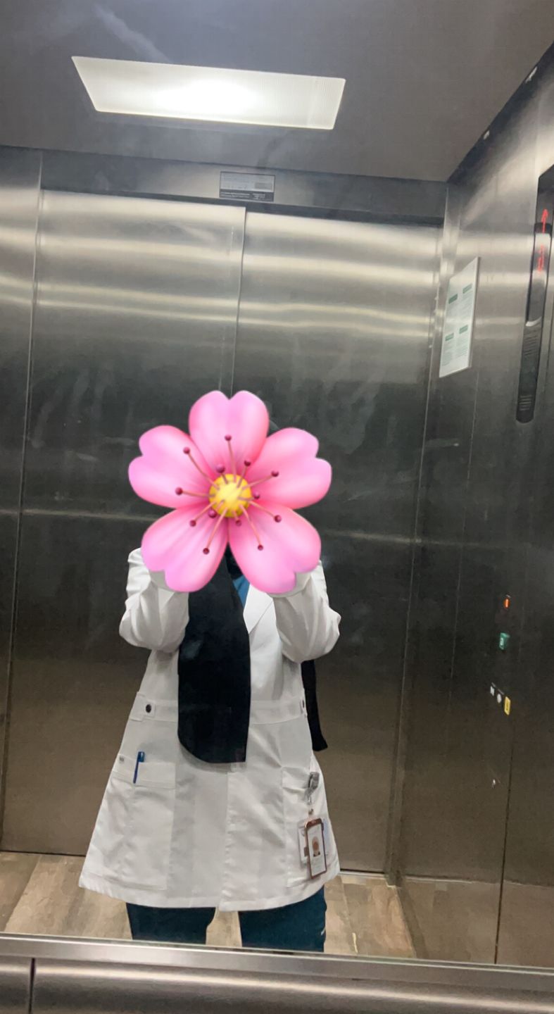 Customer photo review of لابكوت هانا جريز اناتومي ~ Hannah Lab Coat Grey's Anatomy