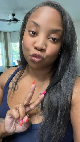 Customer photo review of Raw Tape-In Hair Extensions (1 Pack/100G)