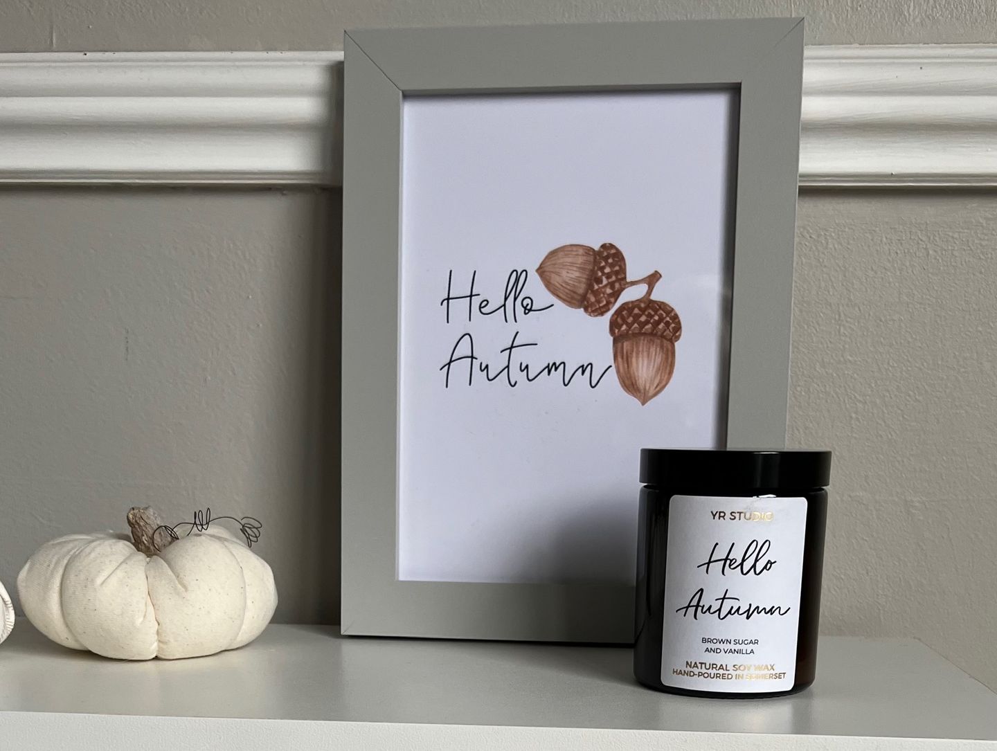 Customer photo review of "Hello Autumn" Brown Sugar and Vanilla Scented Soy Candle in Amber Jar