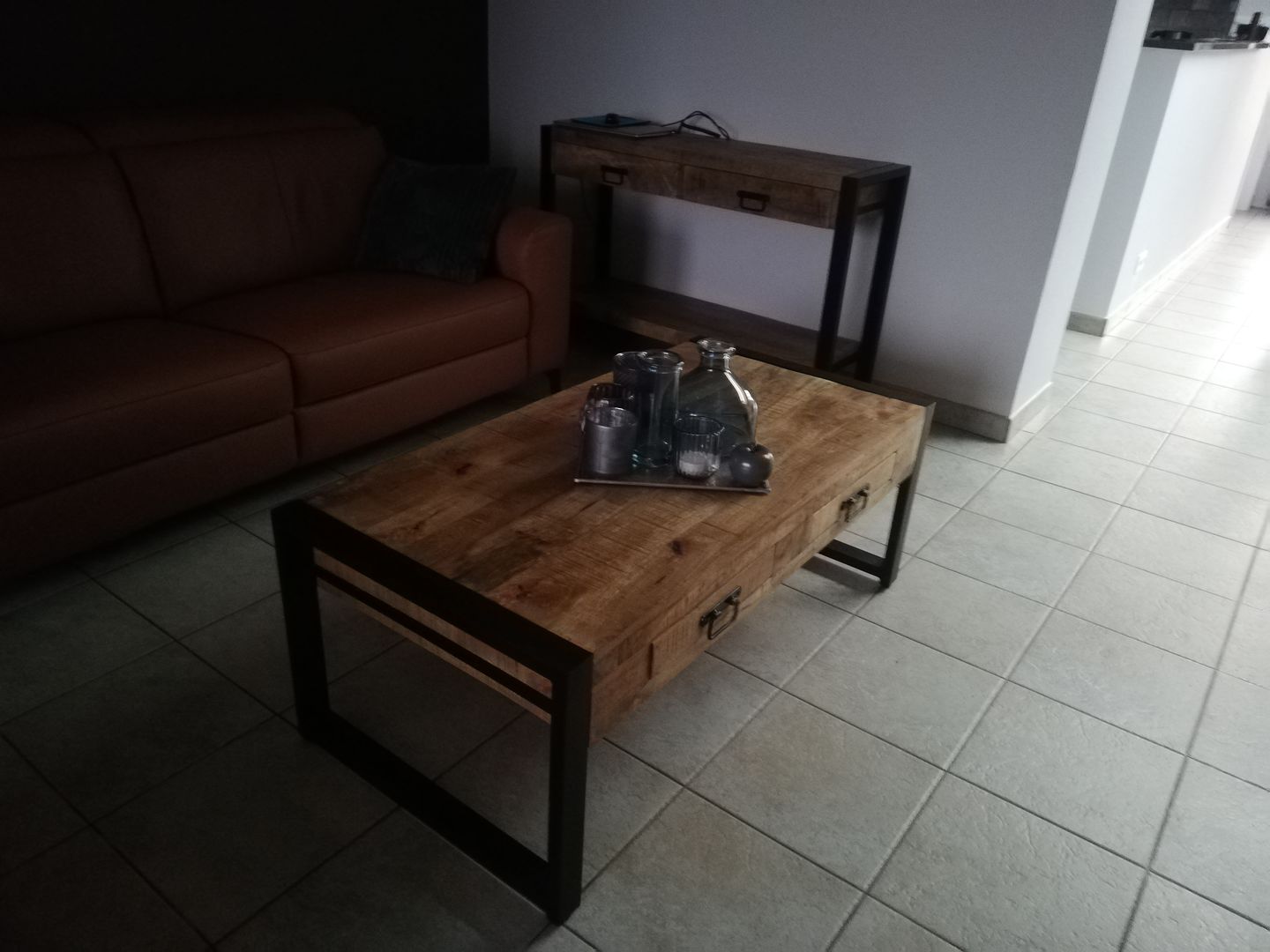 Customer photo review of Salontafel met lades Industrieel Design | Mangohout en Staal | 120x60x45cm